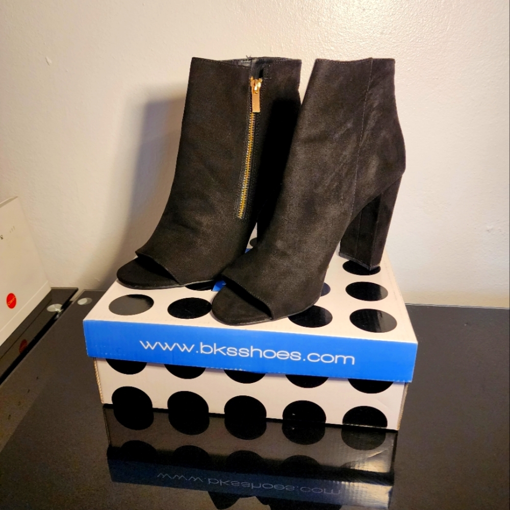 Women Boots Bakers //size 10 // color black